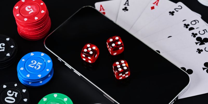 Cách chơi game bài miễn phí trên điện thoại